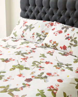 'Bed Of Roses' - White Duvet
